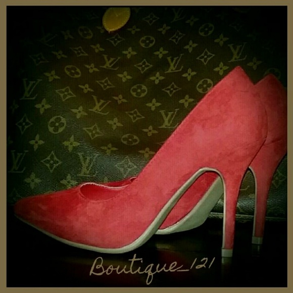 Wild Diva Shoes - Red Velvet Heels!